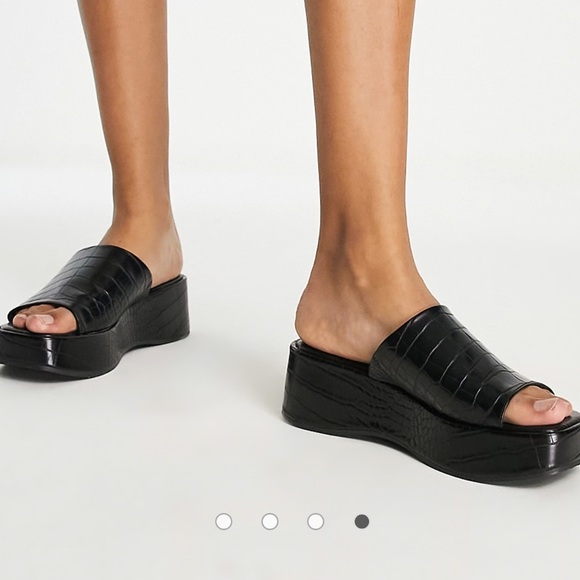 Monki Women’s Size 40 US 8.5 Black Vegan Leather Chunky Mule Faux Croc‎ Sandals - Picture 4 of 15